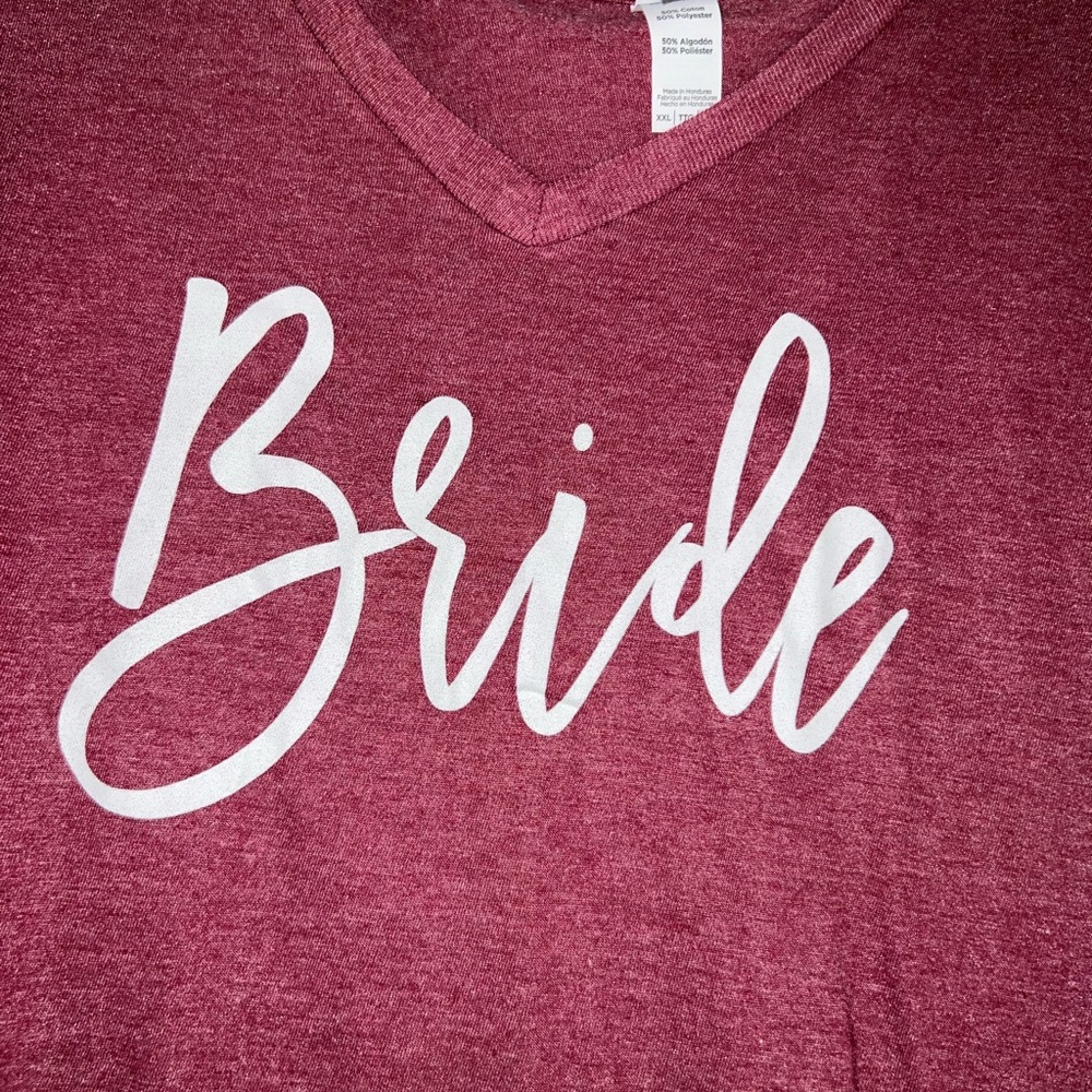 Cranberry colored T-shirt for the bride size. XXL